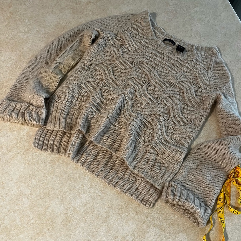 VS Moda international sweater